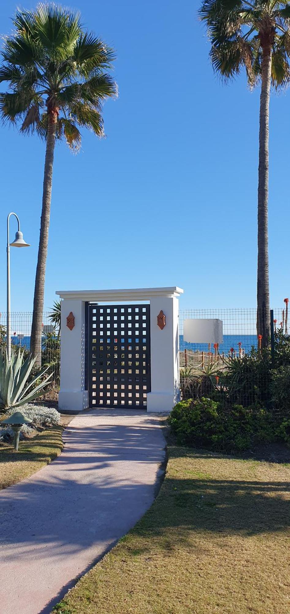 Costalita Seaview Apartment Estepona Exterior photo